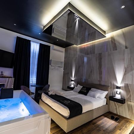 Maximum Suite & Spa Палермо Экстерьер фото