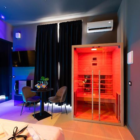 Maximum Suite & Spa Палермо Экстерьер фото