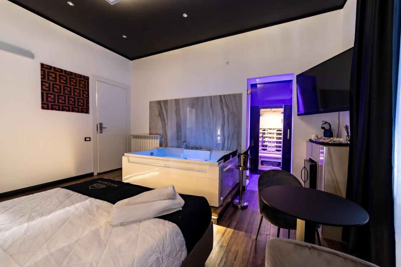 Maximum Suite & Spa Палермо Экстерьер фото