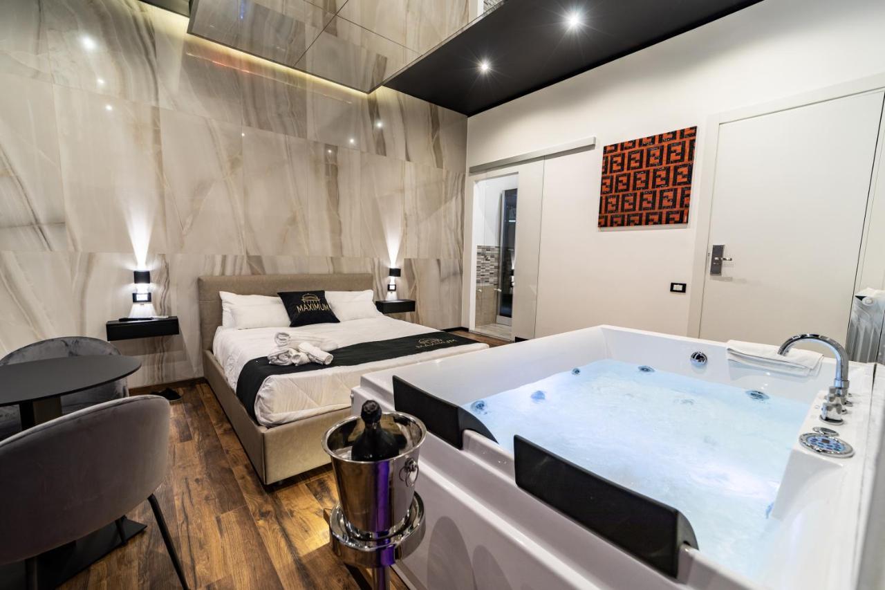 Maximum Suite & Spa Палермо Экстерьер фото