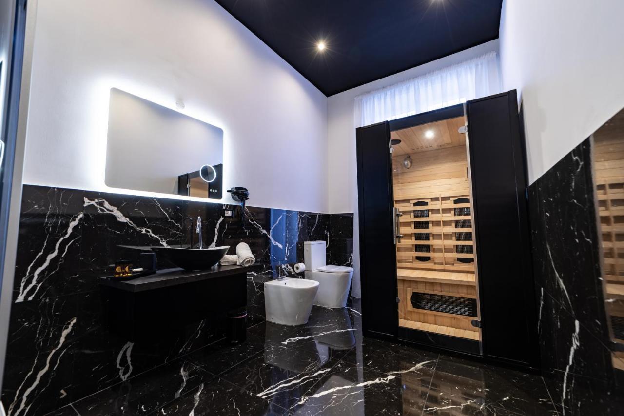 Maximum Suite & Spa Палермо Экстерьер фото